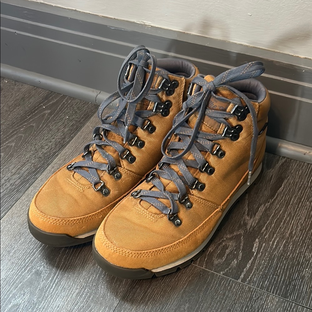 The North Face Back To Berkley Waterproof Boots Size 9
